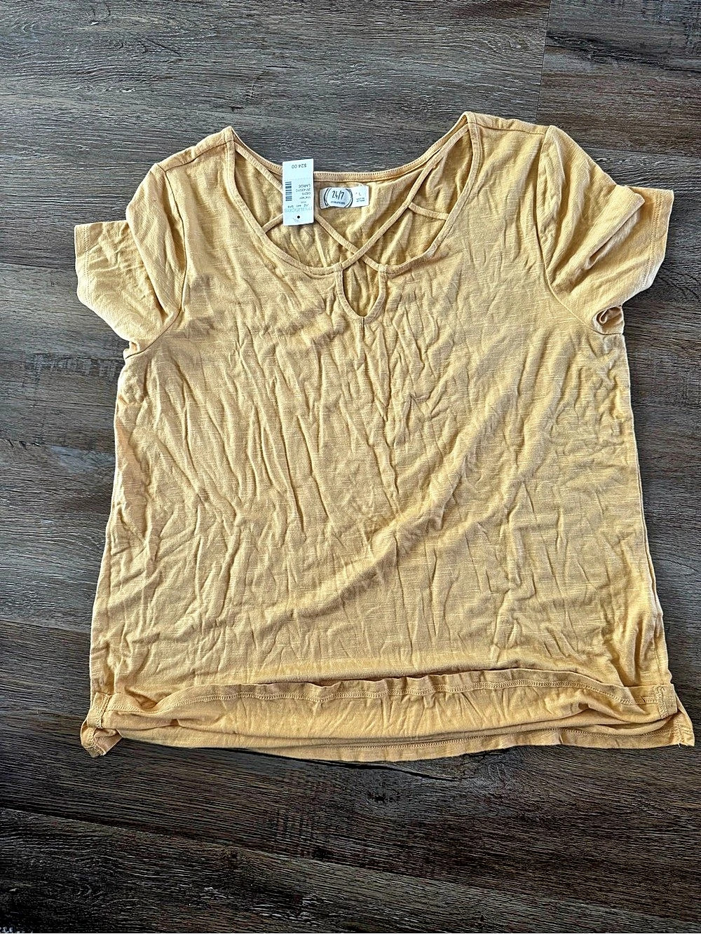 Maurices 24/7 Maurices Short Sleeve Top Short Sleeve Top in Gold Size Large NWT